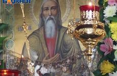 Патриарх Кирилл выпустил в небо голубей в день Благовещения