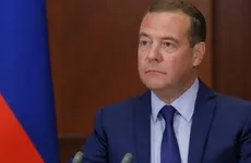 Медведев: Накачивание Украины оружием повышает риск ядерной войны