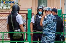 В Волгограде после угроз неизвестных проводят массовую эвакуацию школ