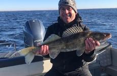 Во время начала прощания с камышинским предпринимателем Вячеславом Каляндрой в городе пошел дождь...