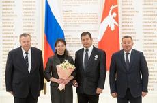 Семью Кобловых из Волжского отметили орденом «Родительская слава»