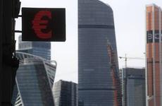 Курс евро поднялся выше 66 рублей