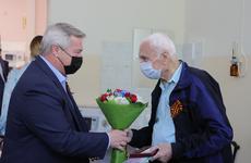 Донской губернатор Василий Голубев поздравил ветеранов с наступающим Днем Победы Бабушку, не променявшую Знамя Победы на еду, нарисовали в Ростове на Аллее роз