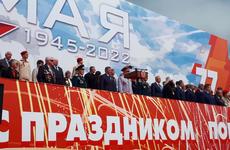 Губернатор Бочаров открыл в Волгограде парад Победы