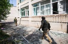 Посол ЛНР назвал численность заблокированных на заводе «Азот» в Северодонецке боевиков