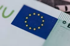 Три крупных российских банка отключают от системы SWIFT
