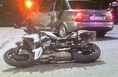 Два человека попали в больницу после столкновения «Приоры» с мотоциклом BMW в Воронеже