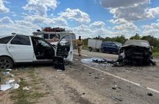 На трассе между Камышином и Волгоградом чудом выжили 6 пострадавших после жуткого ДТП, в котором автомобили разбило «всмятку»