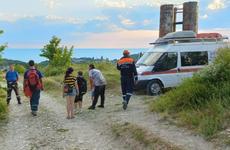 Воронежская семья с двумя детьми заблудилась по пути к сочинскому водопаду «Слезы Лауры»