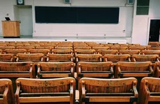 Все российские вузы освободились от Болонской системы