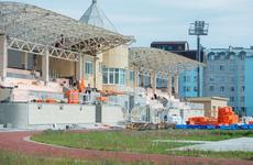 В Нарьян-Маре продолжается ремонт стадиона ДЮЦ «Лидер»