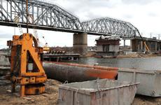 На трассе М-4 Дон в Ростовской области начали разбирать старый мост через Северский Донец