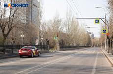 Водителям в Волгограде предлагают заработать от 80 тысяч рублей