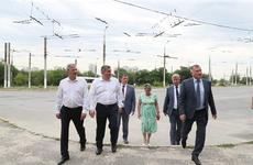 «Если главврачи не понимают, надо принимать меры»: видео прогулки Бочарова по больничному городку