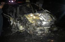 В Воронежской области «Лада» протаранила дерево и загорелась: погибли два человека В Воронежской области «Лада» протаранила дерево и загорелась: погибли два человека