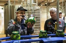 С конвейера нового консервного завода в Волгоградской области будет сходить в год 100 миллионов банок овощных закаток бренда «Дядя Ваня»