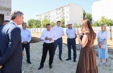 Губернатор Бочаров заехал в Волжский и решил дать денег