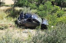 Под Волгоградом в ДТП на трассе погиб 17-летний юноша, два человека пострадали